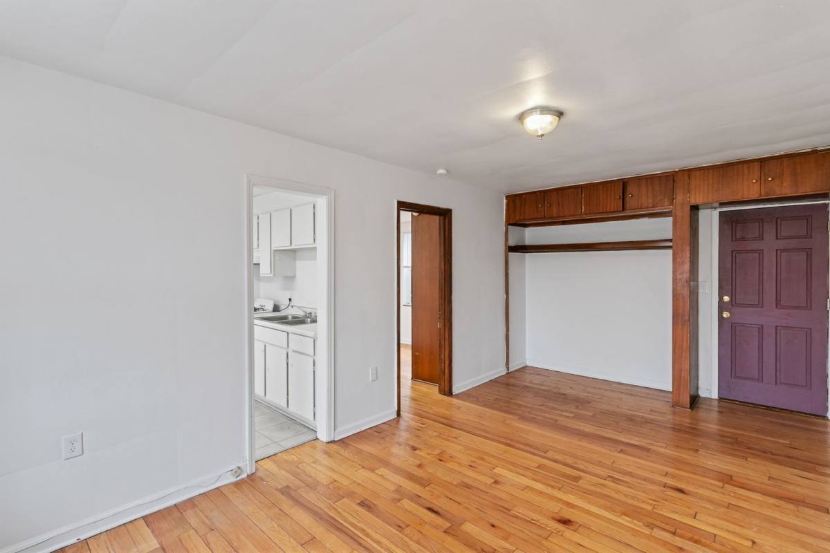 Apartment for rent at 211 N Washington St, Ypsilanti, MI 48197