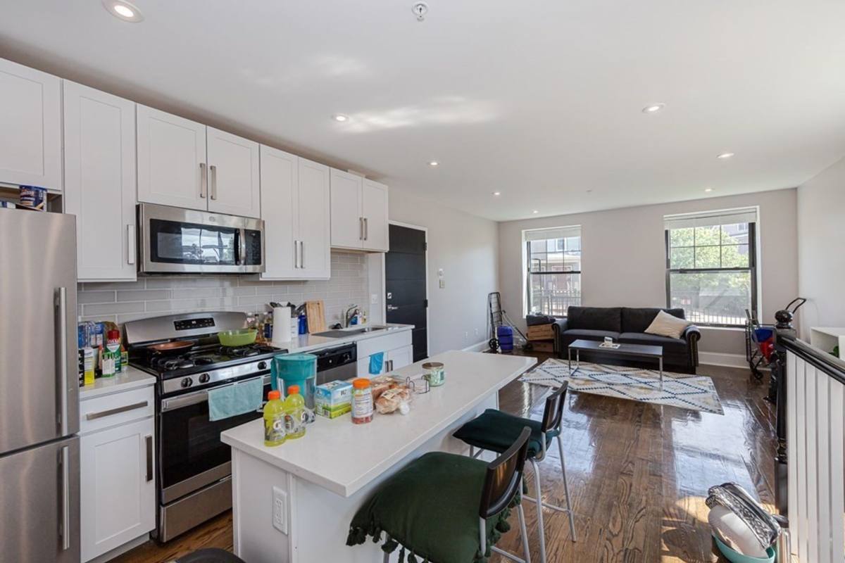 Apartment for rent at 19 Dudley St #2, Roxbury, MA 02119