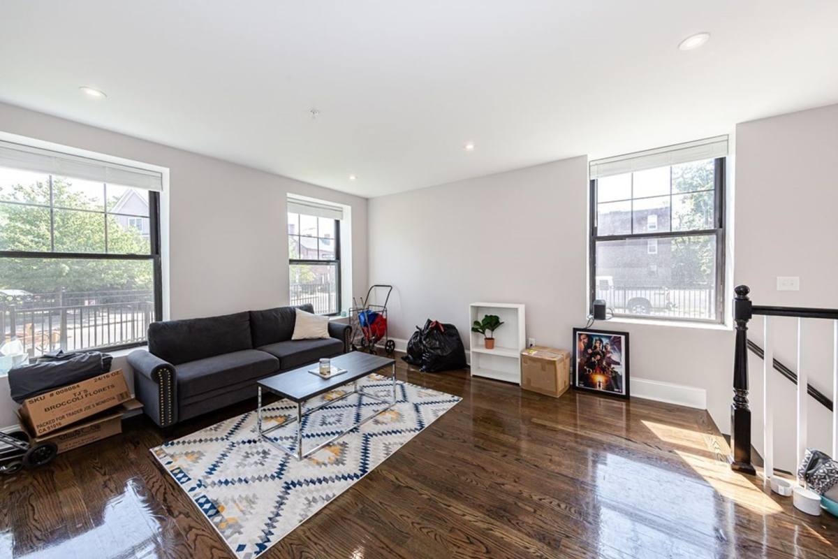 Apartment for rent at 19 Dudley St #2, Roxbury, MA 02119