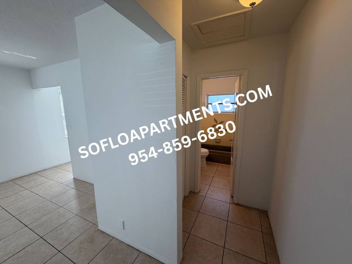 Apartment for rent at 2111 Roosevelt St, Hollywood, FL 33020
