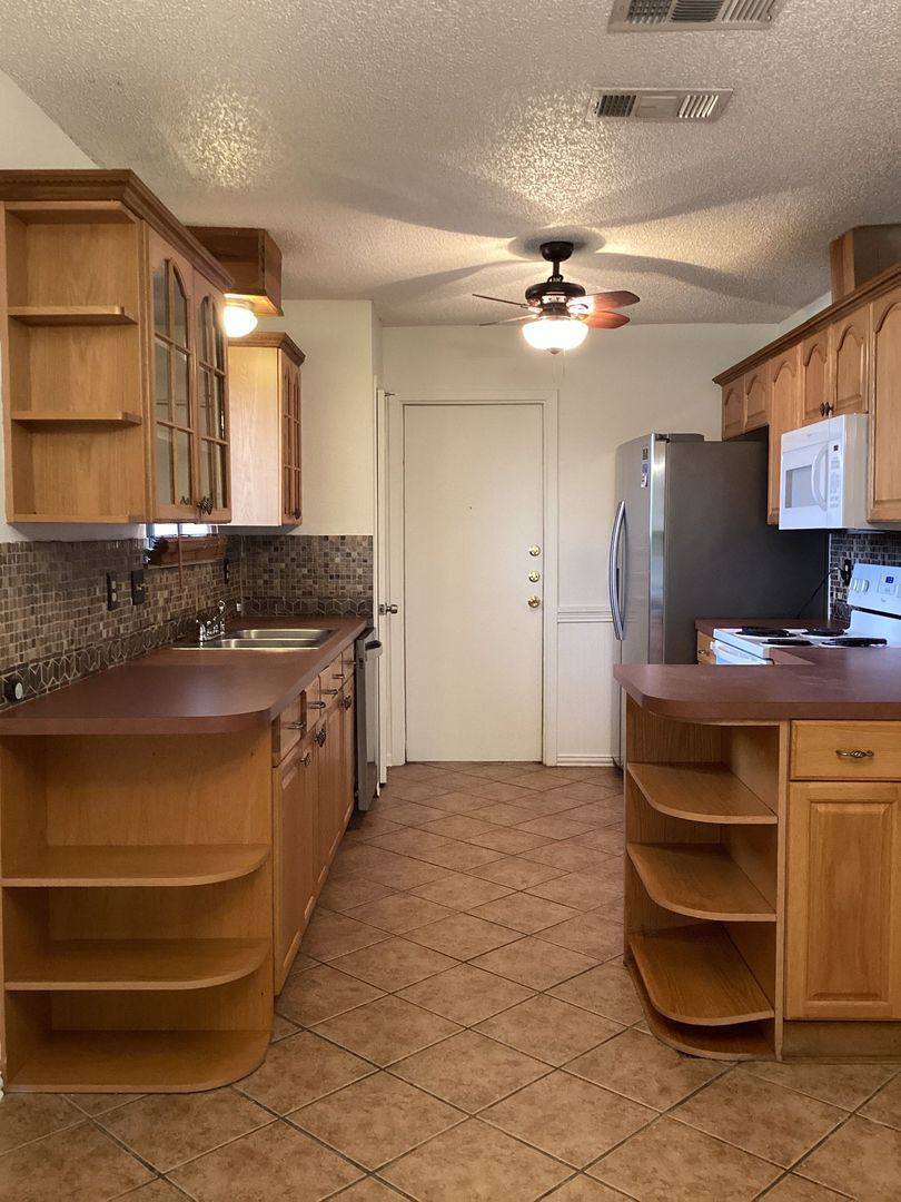 House for rent at 3201 Paintrock Dr, Killeen, TX 76549