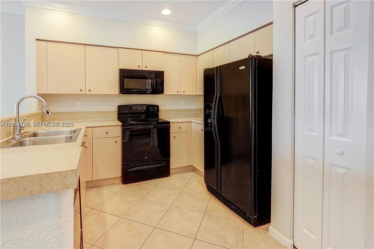 House for rent at 2830 SW 83rd Terrace #101, Hollywood, FL 33025