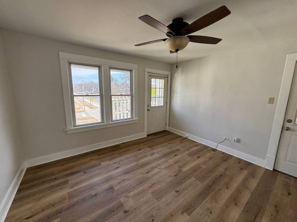 Apartment for rent at 4011 7th Ave, Rock Island, IL 61201