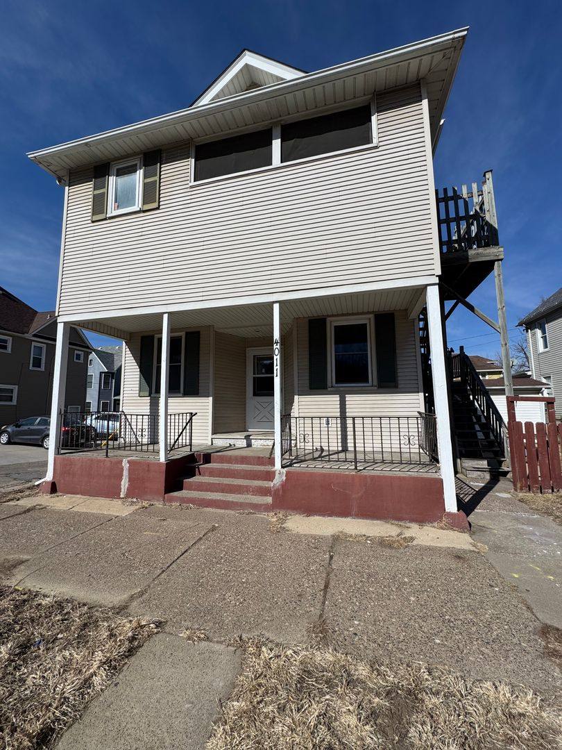 Apartment for rent at 4011 7th Ave, Rock Island, IL 61201