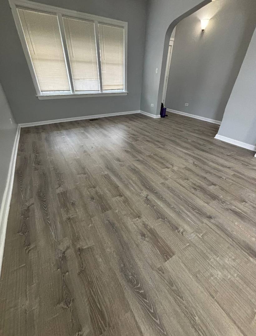 Apartment for rent at 6949 S Woodlawn Ave, Chicago, IL 60637