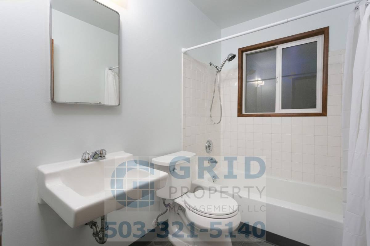 Apartment for rent at 1131 SE 17th Ave #F, Portland, OR 97214