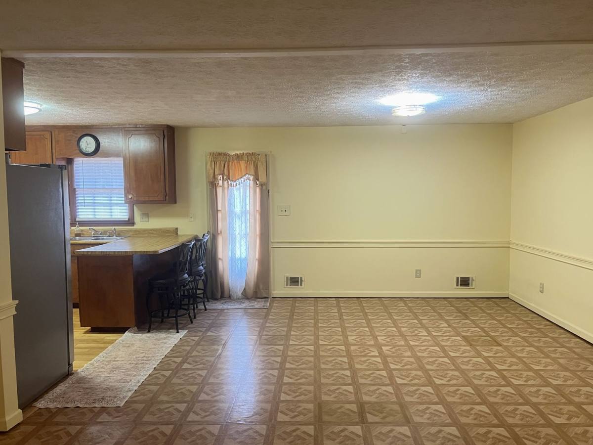 House for rent at 40 Wagon Wheel Dr, Rex, GA 30273