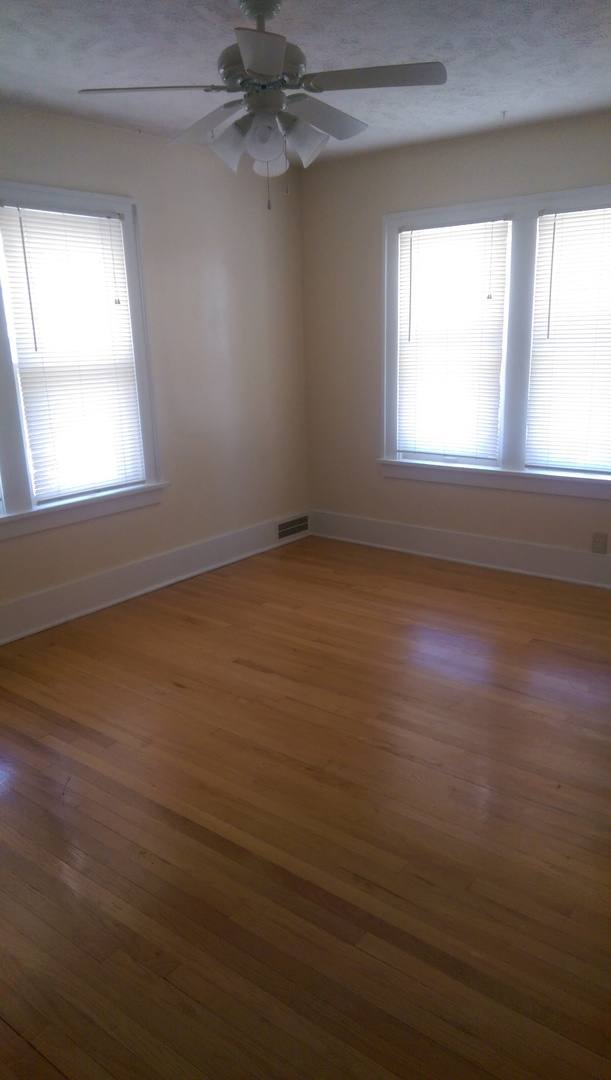 Apartment for rent at 409-415 S 35 St; 3418 - 3420 Dewey Ave, Omaha, NE 68131