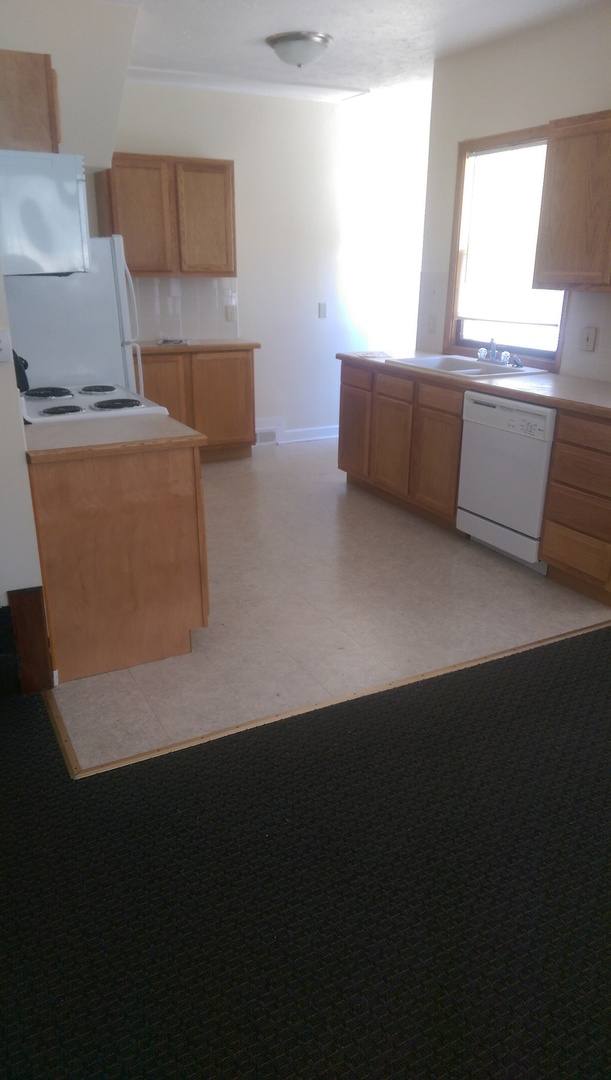 Apartment for rent at 409-415 S 35 St; 3418 - 3420 Dewey Ave, Omaha, NE 68131