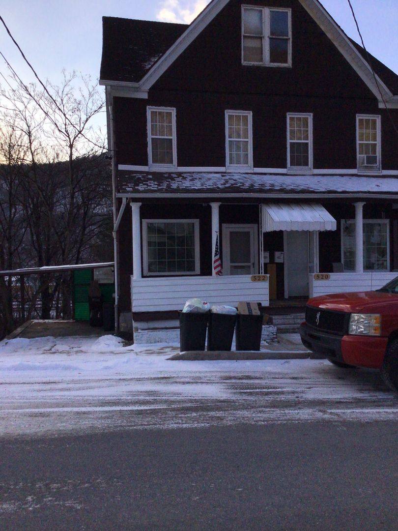 Apartment for rent at 520 Woodvale Ave, Chambersburg, PA 17201