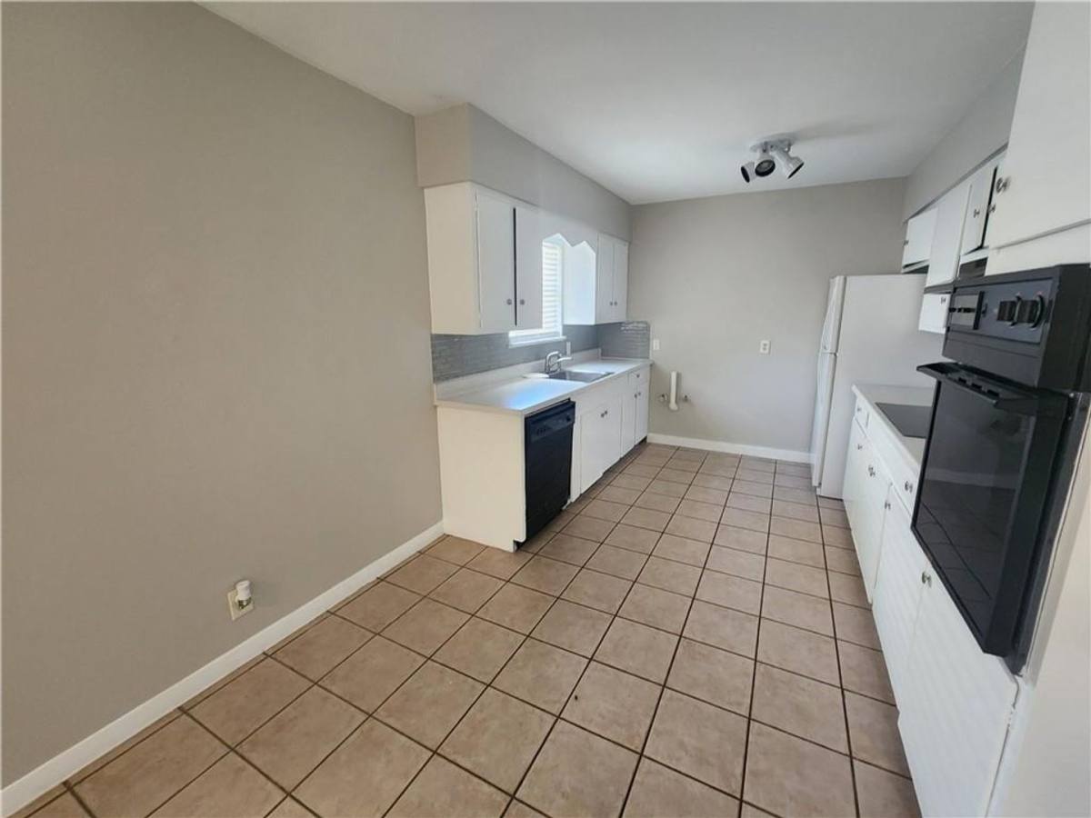 Townhouse for rent at 607 Nelray Blvd #B, Austin, TX 78751