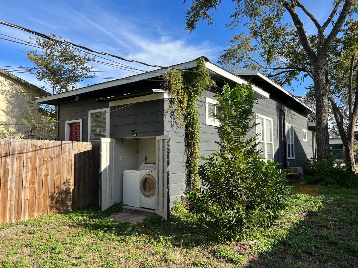 Townhouse for rent at 607 Nelray Blvd #B, Austin, TX 78751