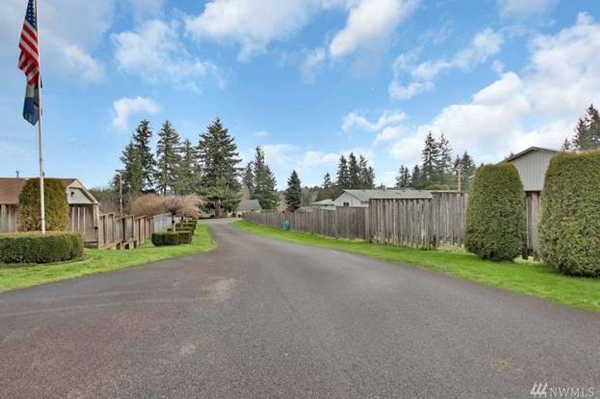 Apartment for rent at 9604 Fruitland Ave E, Puyallup, WA 98373