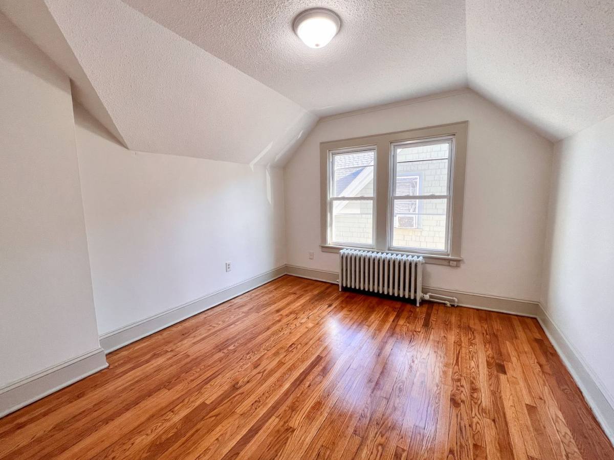 Apartment for rent at 111-115 Lincoln St, Hartford, CT 06106