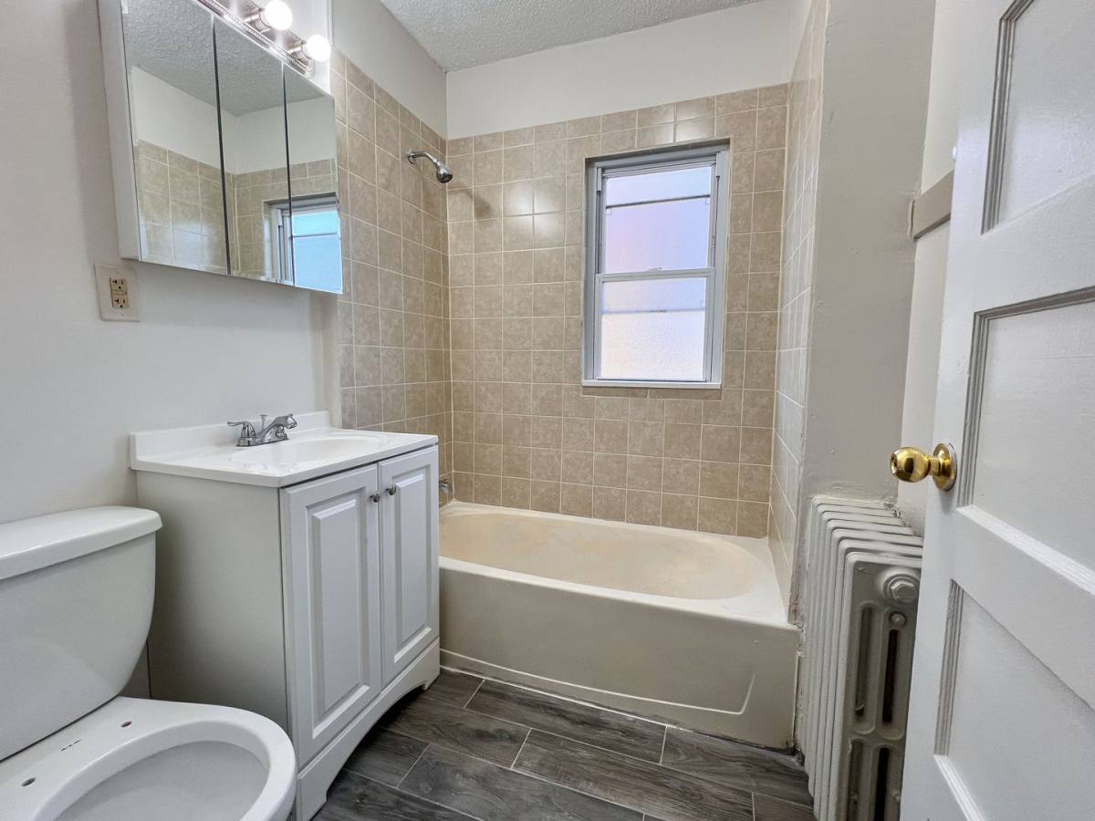 Apartment for rent at 111-115 Lincoln St, Hartford, CT 06106