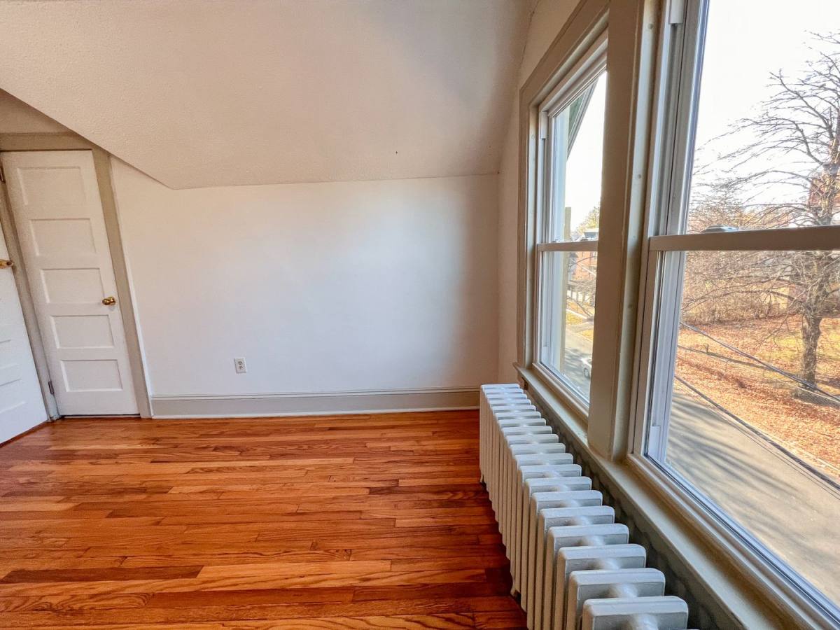 Apartment for rent at 111-115 Lincoln St, Hartford, CT 06106