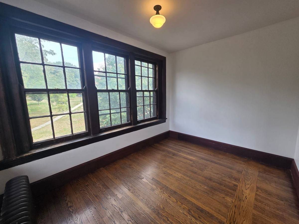 Apartment for rent at 1534 Woodland Ave, Des Moines, IA 50309