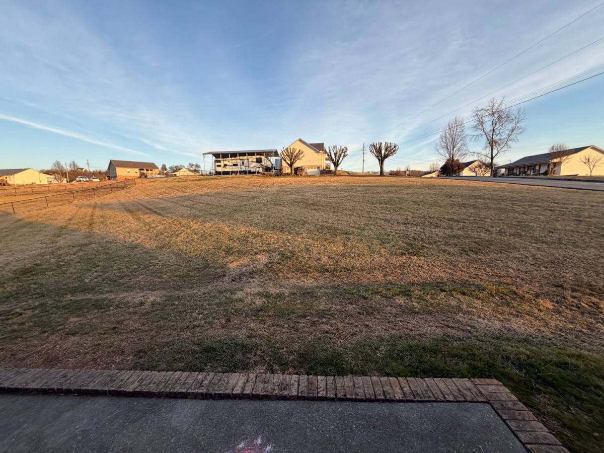 Apartment for rent at 2188 - 2190 Three Springs Rd, Russellville, TN 37860