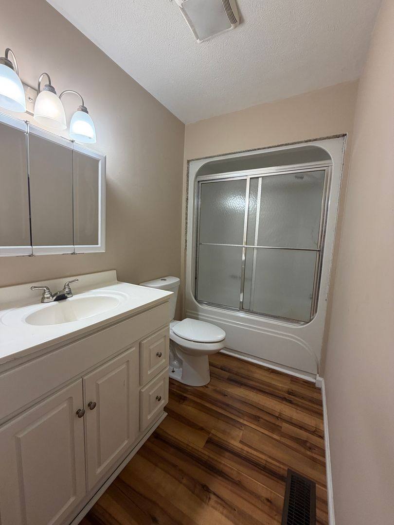 Apartment for rent at 2188 - 2190 Three Springs Rd, Russellville, TN 37860