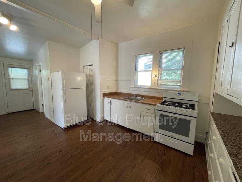 Apartment for rent at 960 Salem St #B, Chico, CA 95928
