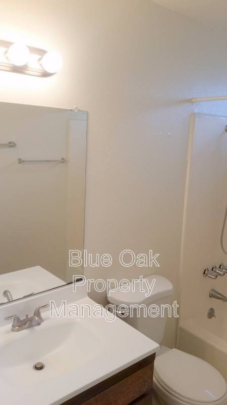 Apartment for rent at 985 Salem St #6, Chico, CA 95928