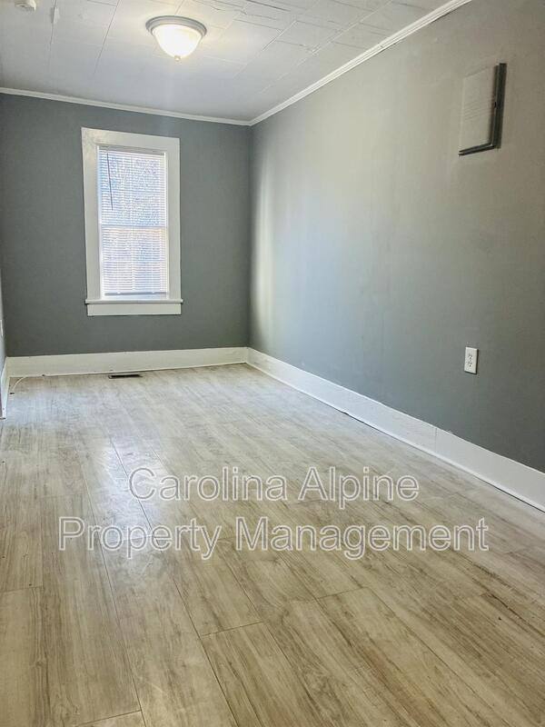 House for rent at 910 S Walnut St, Shelby, NC 28150