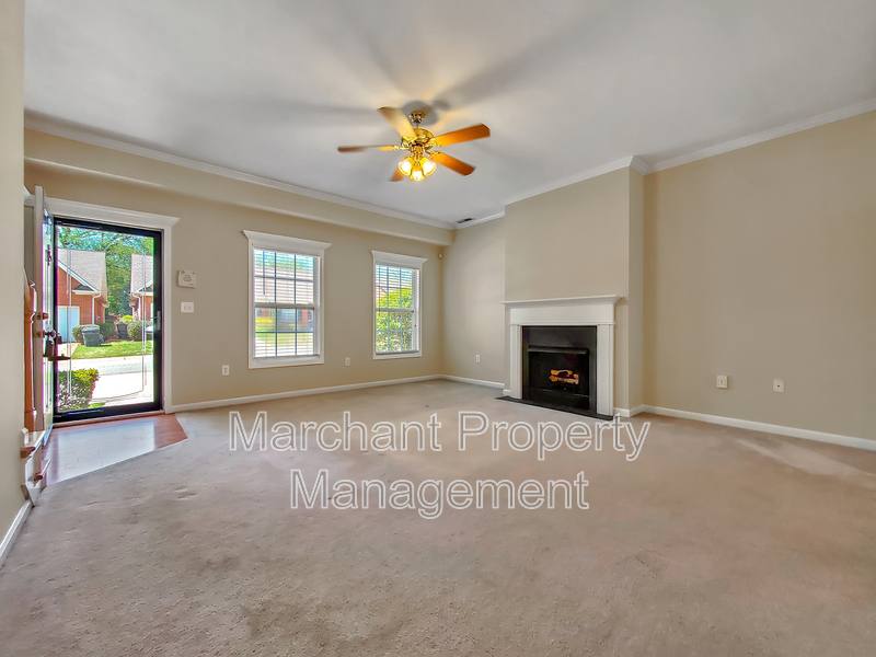 Townhouse for rent at 215 Rexford Dr, Moore, SC 29369
