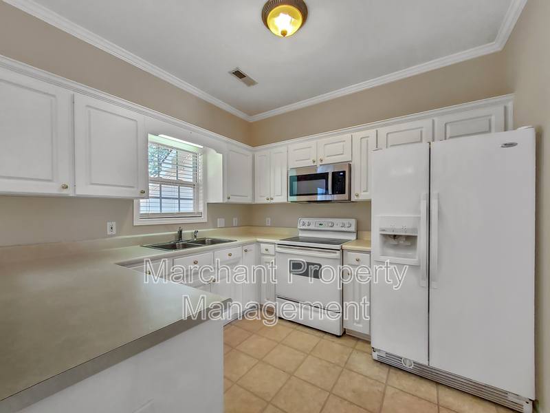 Townhouse for rent at 215 Rexford Dr, Moore, SC 29369