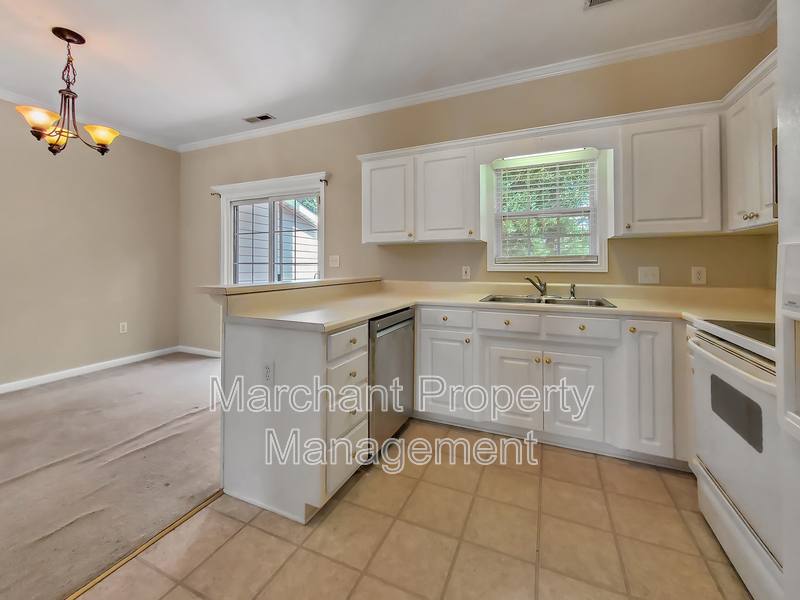 Townhouse for rent at 215 Rexford Dr, Moore, SC 29369