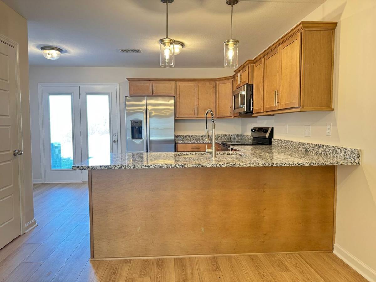 Townhouse for rent at 134 Quarry Point Dr, Clarksville, TN 37043