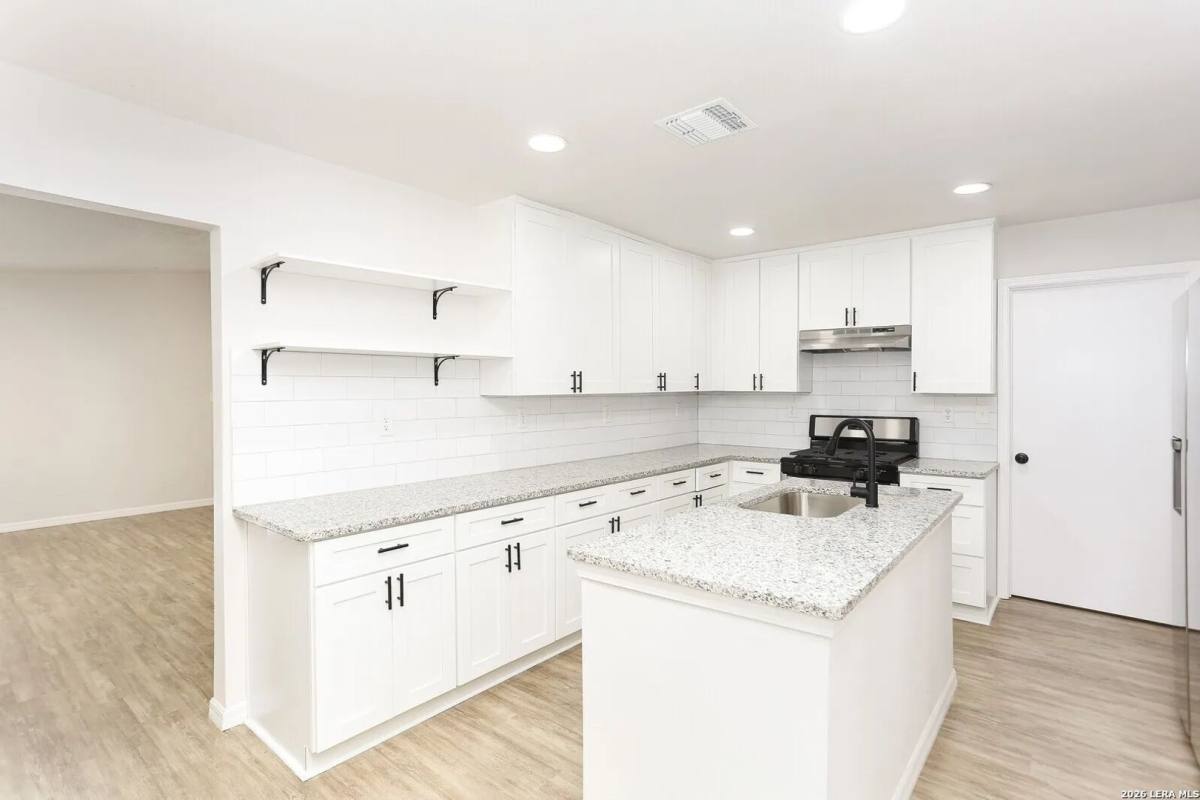 House for rent at 7118 Castleridge, San Antonio, TX 78227