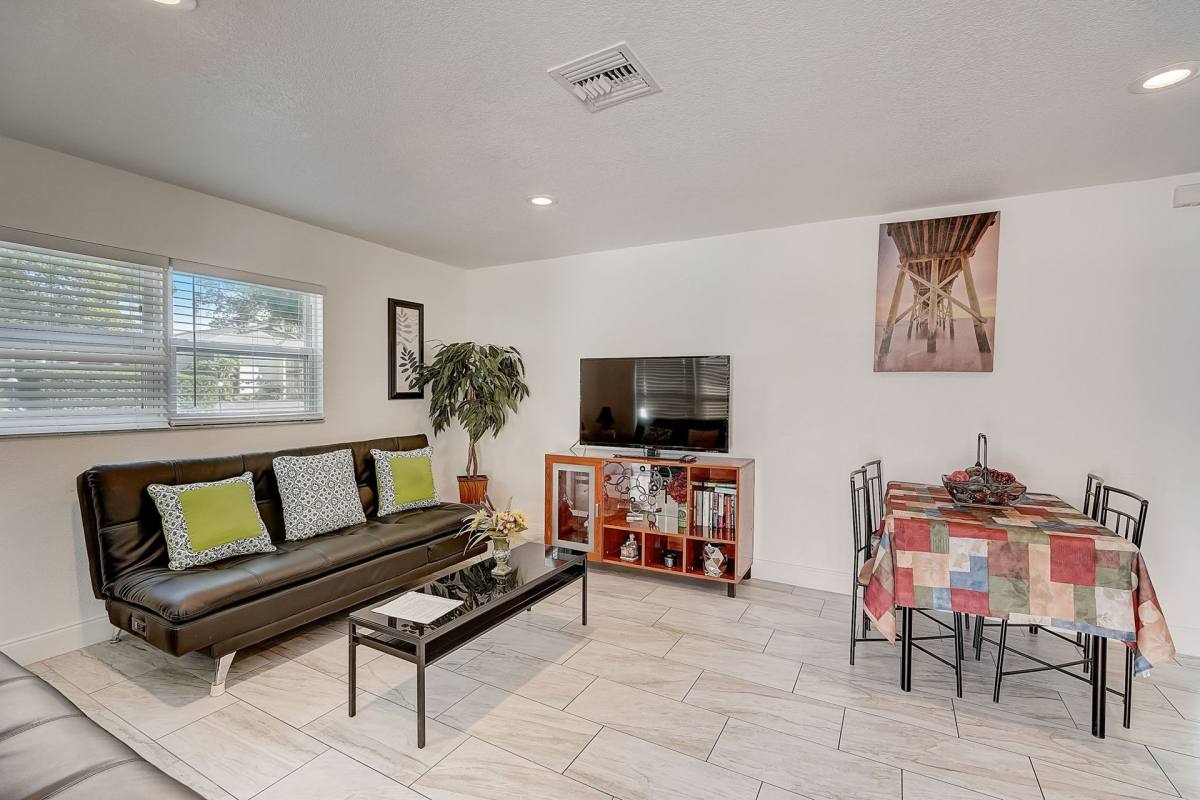 Apartment for rent at 626 - 628 S Osprey Ave, Sarasota, FL 34236