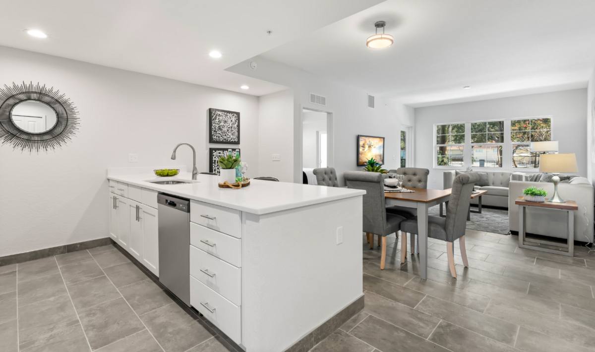 Apartment for rent at 2413 N Tamiami Trail, Sarasota, FL 34234