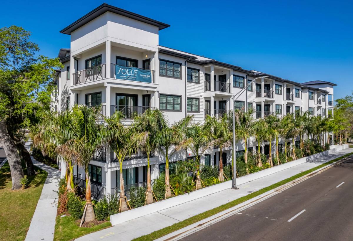 Apartment for rent at 2413 N Tamiami Trail, Sarasota, FL 34234