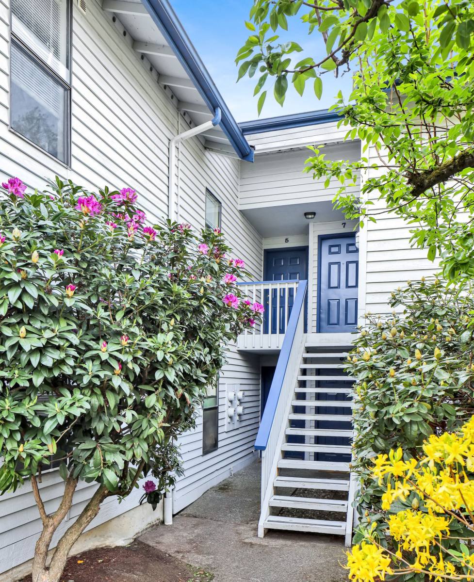 Apartment for rent at 2502-2506 Douglas Ave, Bellingham, WA 98225