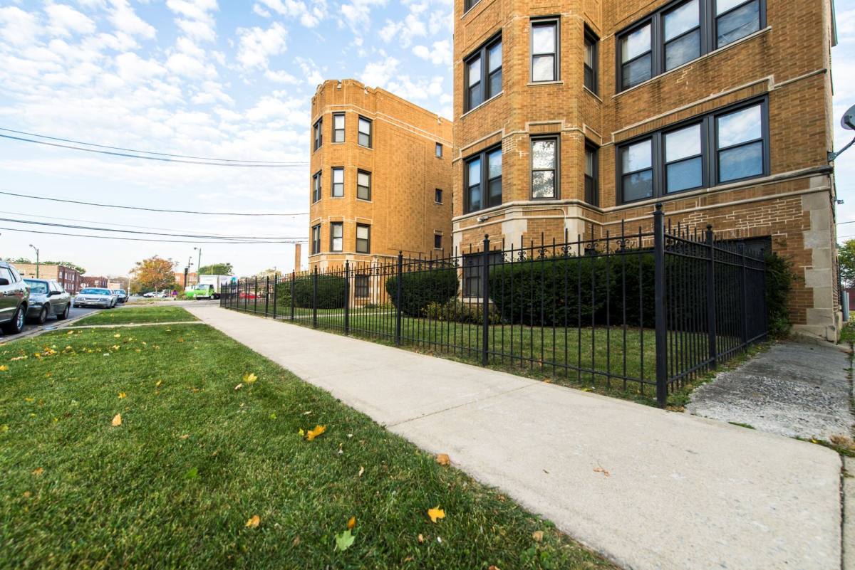 Apartment for rent at 1514-20 W 77th, Chicago, IL 60620