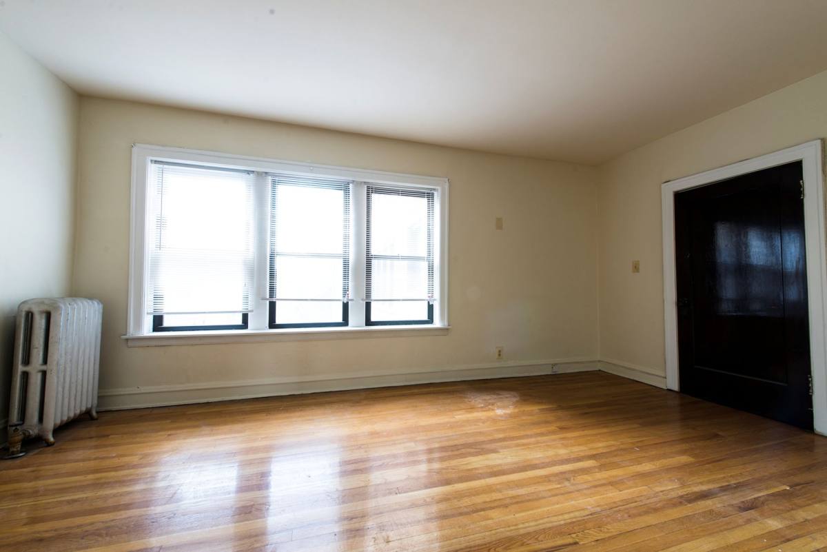 Apartment for rent at 1514-20 W 77th, Chicago, IL 60620