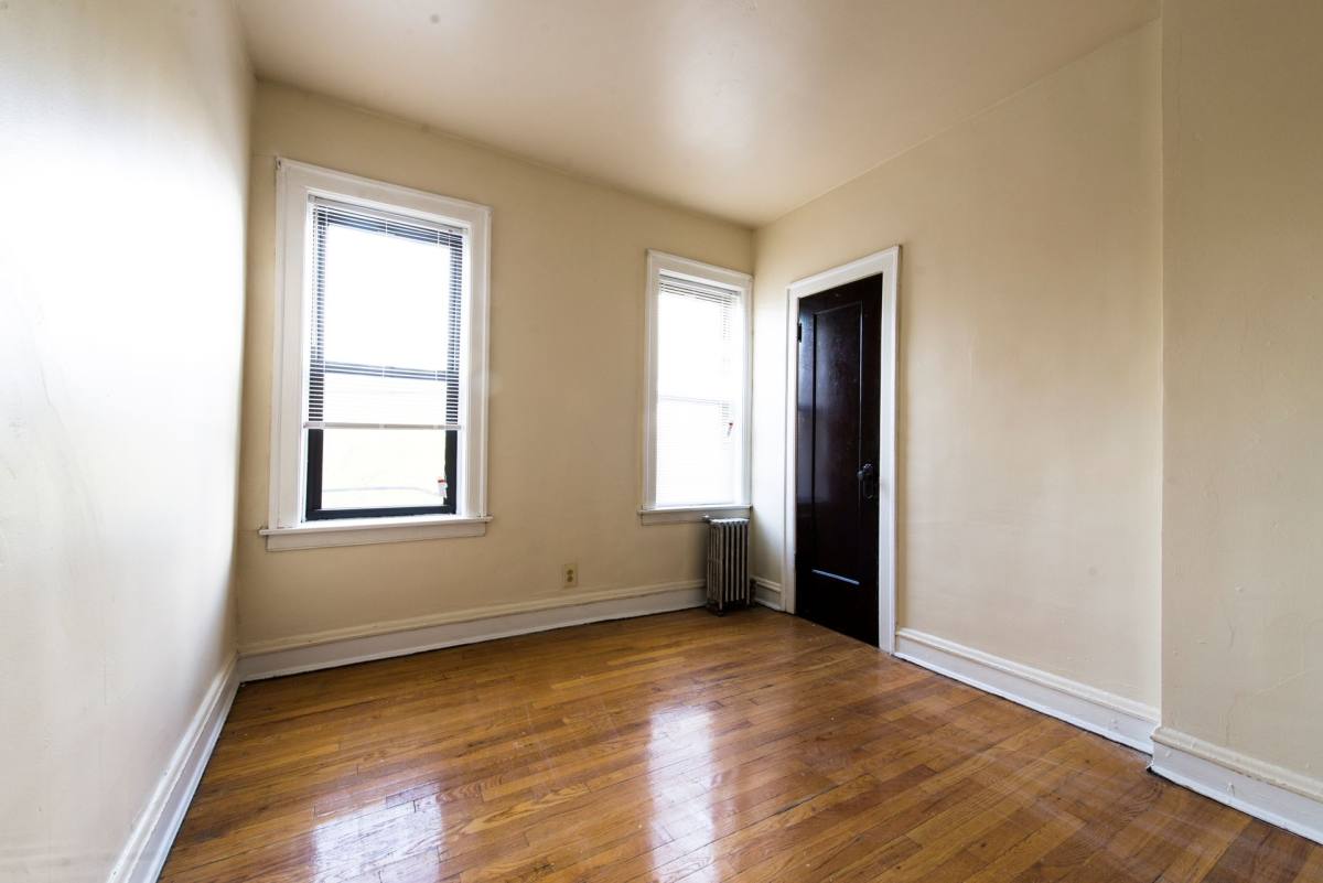 Apartment for rent at 1514-20 W 77th, Chicago, IL 60620