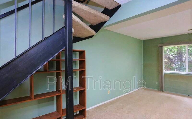 Townhouse for rent at 220 Elizabeth St #D4, Chapel Hill, NC 27514