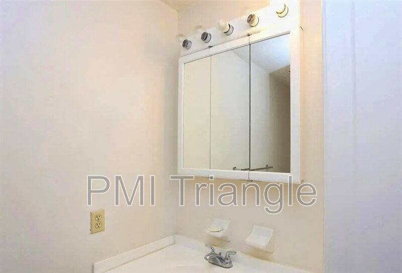 Townhouse for rent at 220 Elizabeth St #D4, Chapel Hill, NC 27514