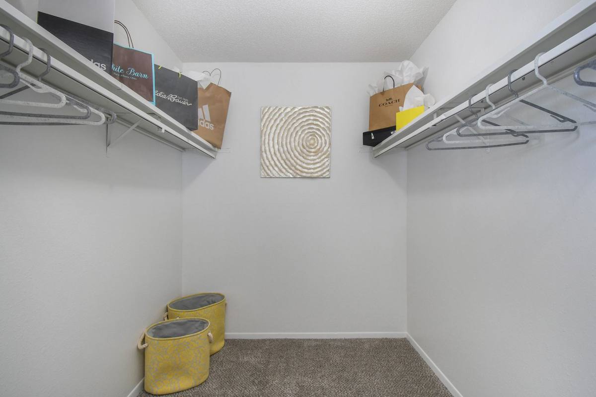 Apartment for rent at 11829 Amerado Blvd, Bellevue, NE 68123