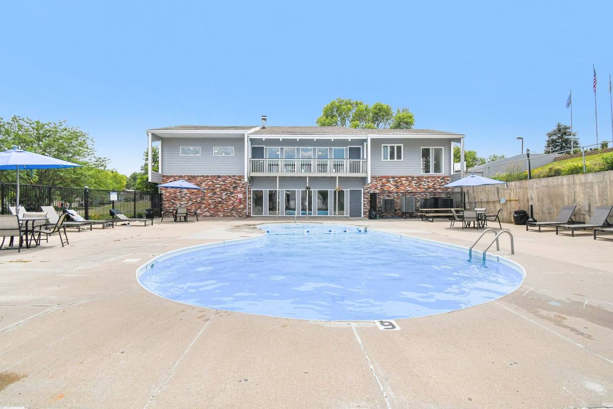 Apartment for rent at 11829 Amerado Blvd, Bellevue, NE 68123