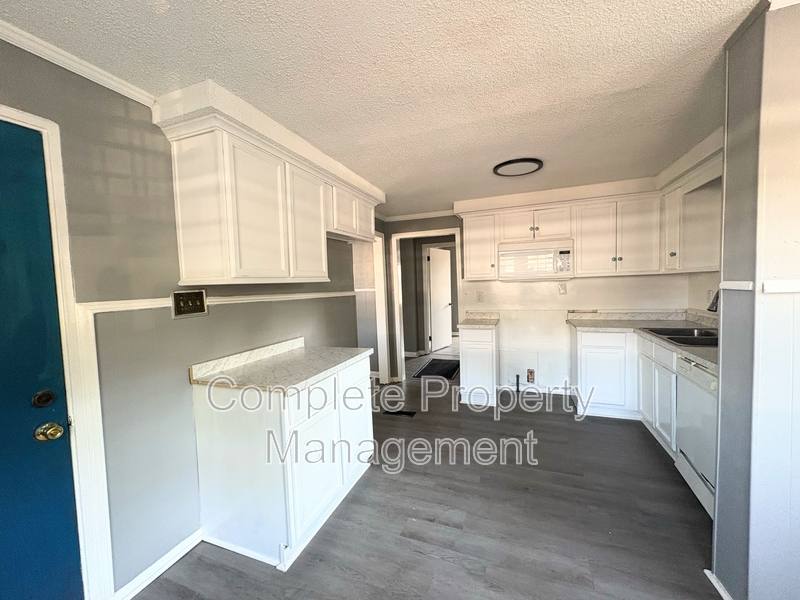 House for rent at 3533 Jefferson Ave SW, Birmingham, AL 35221
