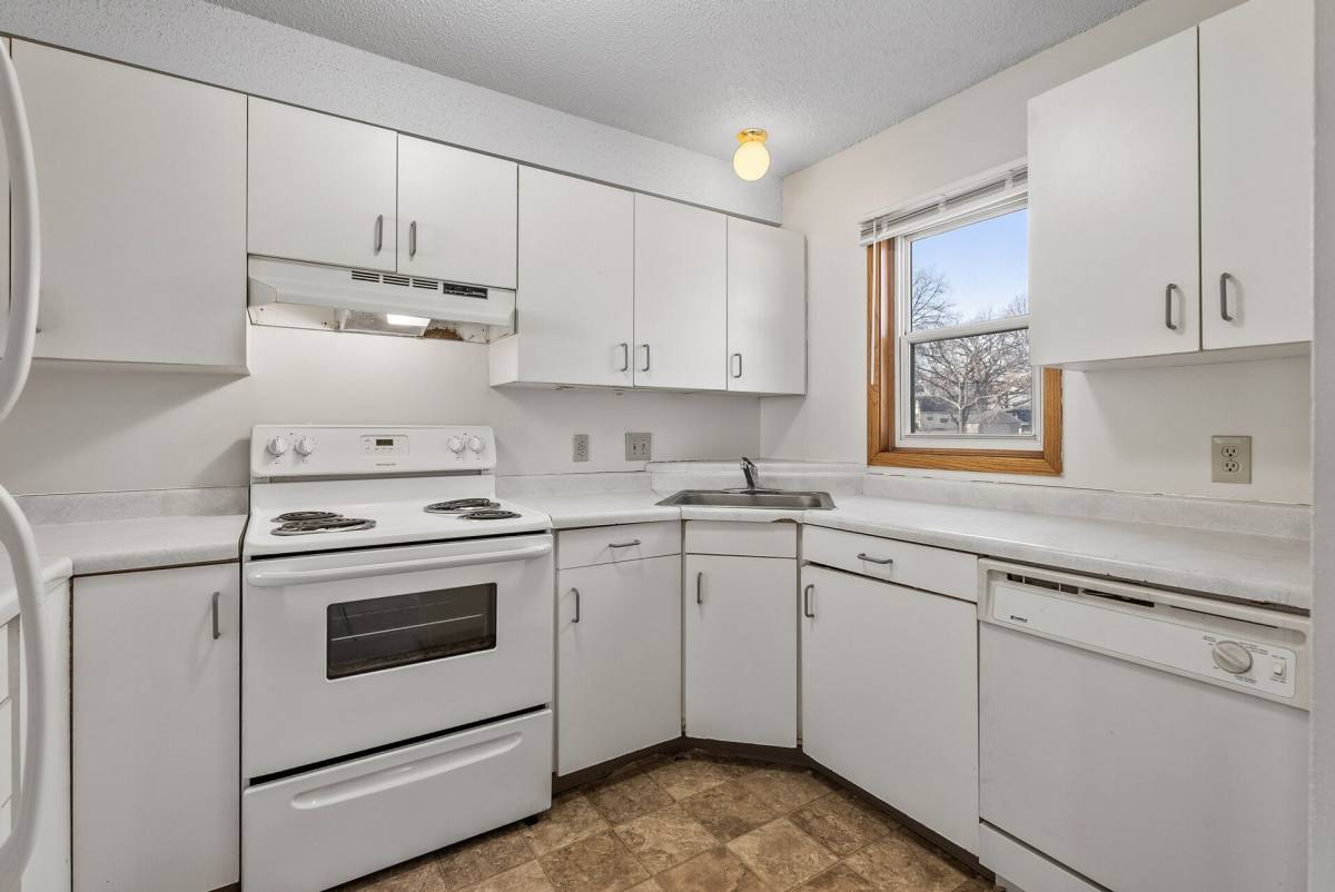 Townhouse for rent at 2457-2647 Cole Ave SE, Minneapolis, MN 55414