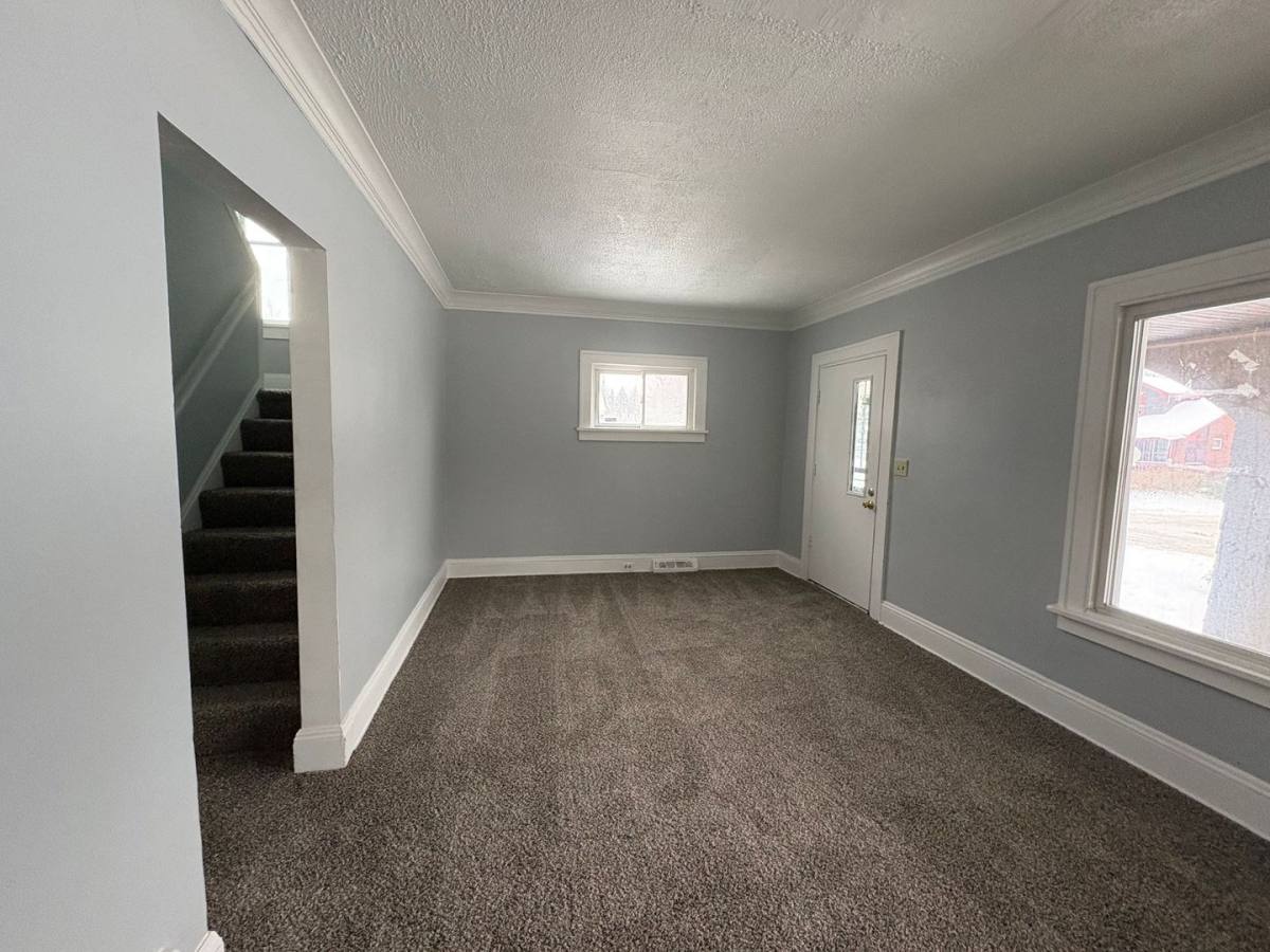 House for rent at 1007 Elbon Rd, Cleveland, OH 44121
