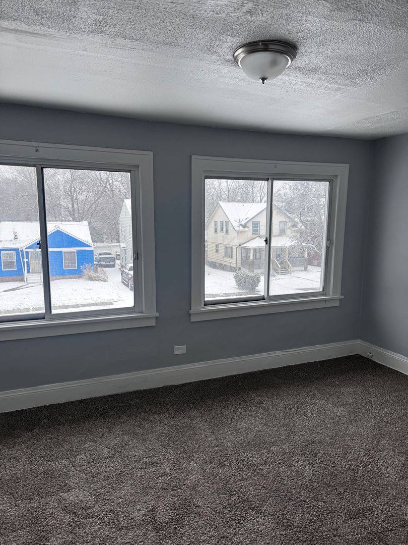 House for rent at 1007 Elbon Rd, Cleveland, OH 44121