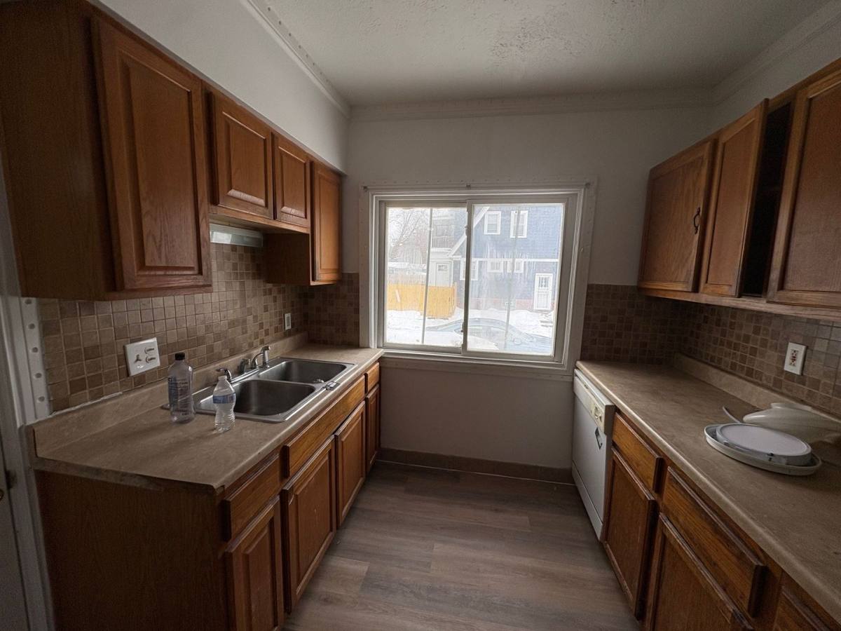 House for rent at 1007 Elbon Rd, Cleveland, OH 44121