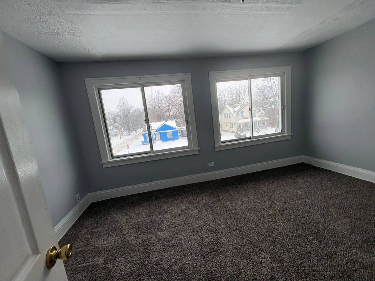 House for rent at 1007 Elbon Rd, Cleveland, OH 44121