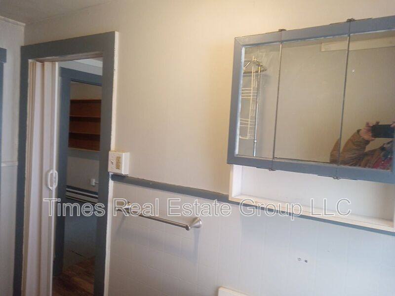 Apartment for rent at 206 W Railroad Park, Pottsville, PA 17901