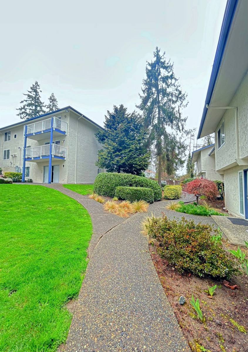 Townhouse for rent at 7919-7929 236th St SW, Edmonds, WA 98026